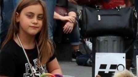 Cloe, la cagnetta che conquista i giudici