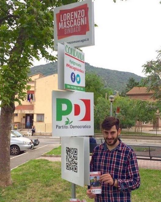 Le paline del Pd sono in regola? Il quesito ai vigili urbani