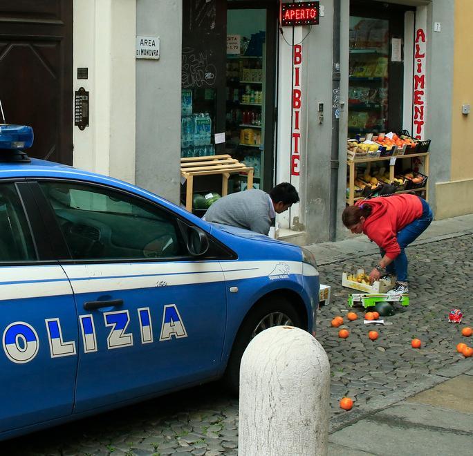 Rissa: urla e pugni in piazza Mazzini tra due ubriachi