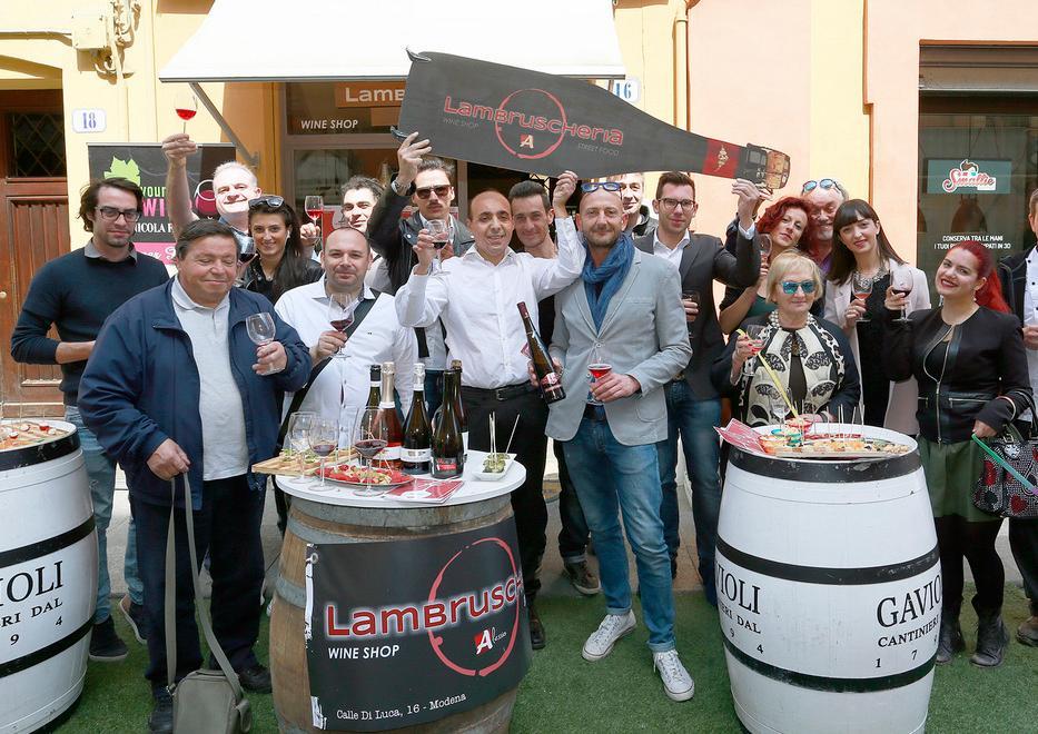 Venerdì con la Lambruscolonga ma il Lambrusco Day slitta a giugno
