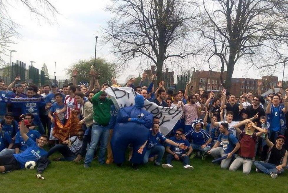 La festa dei tifosi italiani al Victoria Park di Leicester