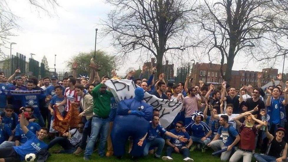 La festa dei tifosi italiani al Victoria Park di Leicester