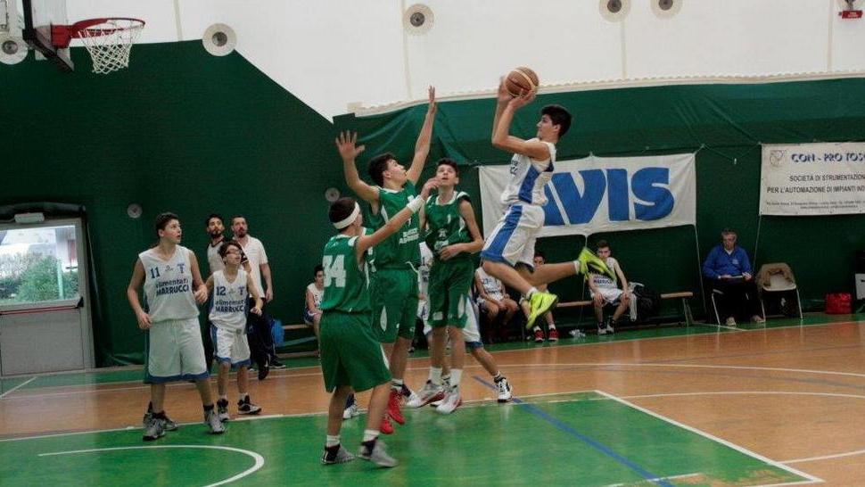 Basket Rosignano fa fuori sia Poggibonsi che Viareggio