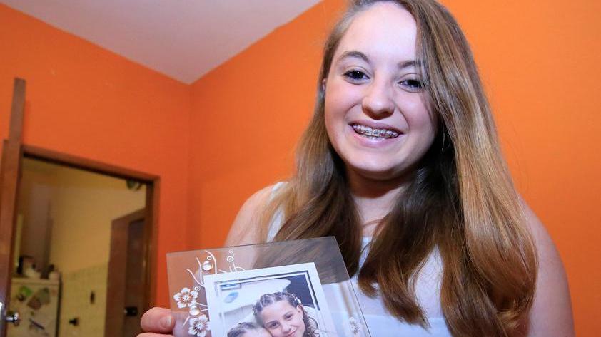 Cavezzo, i capelli di Alessia ispirano tutta Italia