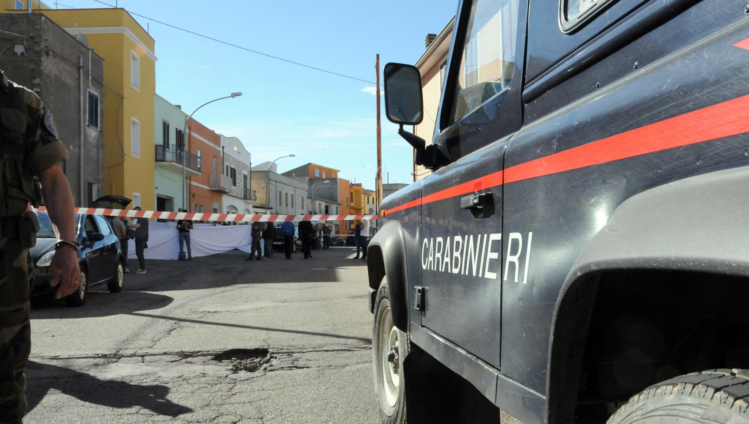 Furtei, ubriaco picchia il padre anziano e minaccia la sorella