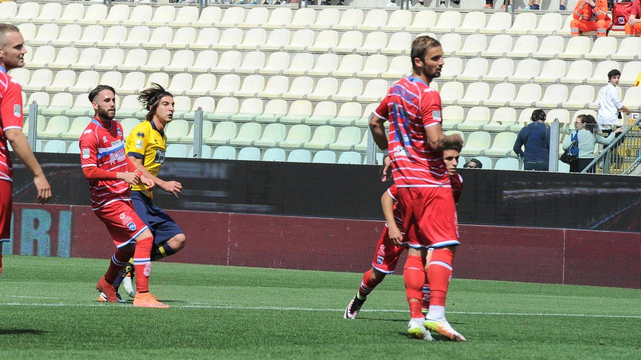 Serie B / Modena a un passo dal baratro: sconfitto 5 a 2 dal Pescara