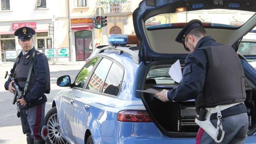 Polizia, controlli a tappeto in centro