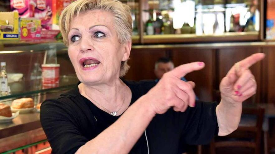 Picchiata a 69 anni da 7 banditi