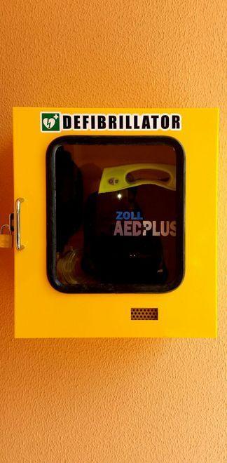 Flussio, arriva il defibrillatore per le emergenze