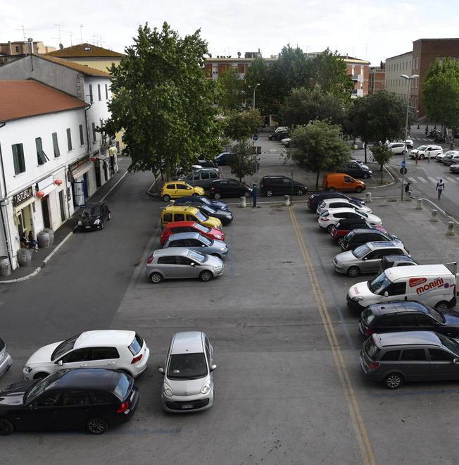 La piazza dove è avvenuta l'aggressione (foto Bf)