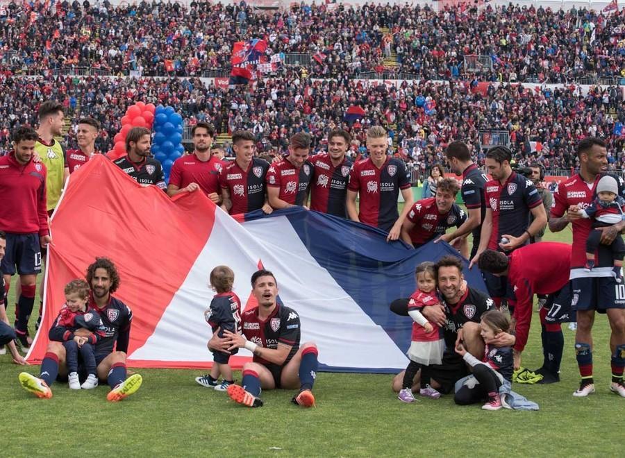 Cagliari in vetta, è festa doppia 
