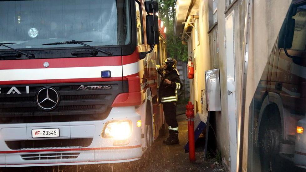 Intercar, allarme per un incendio