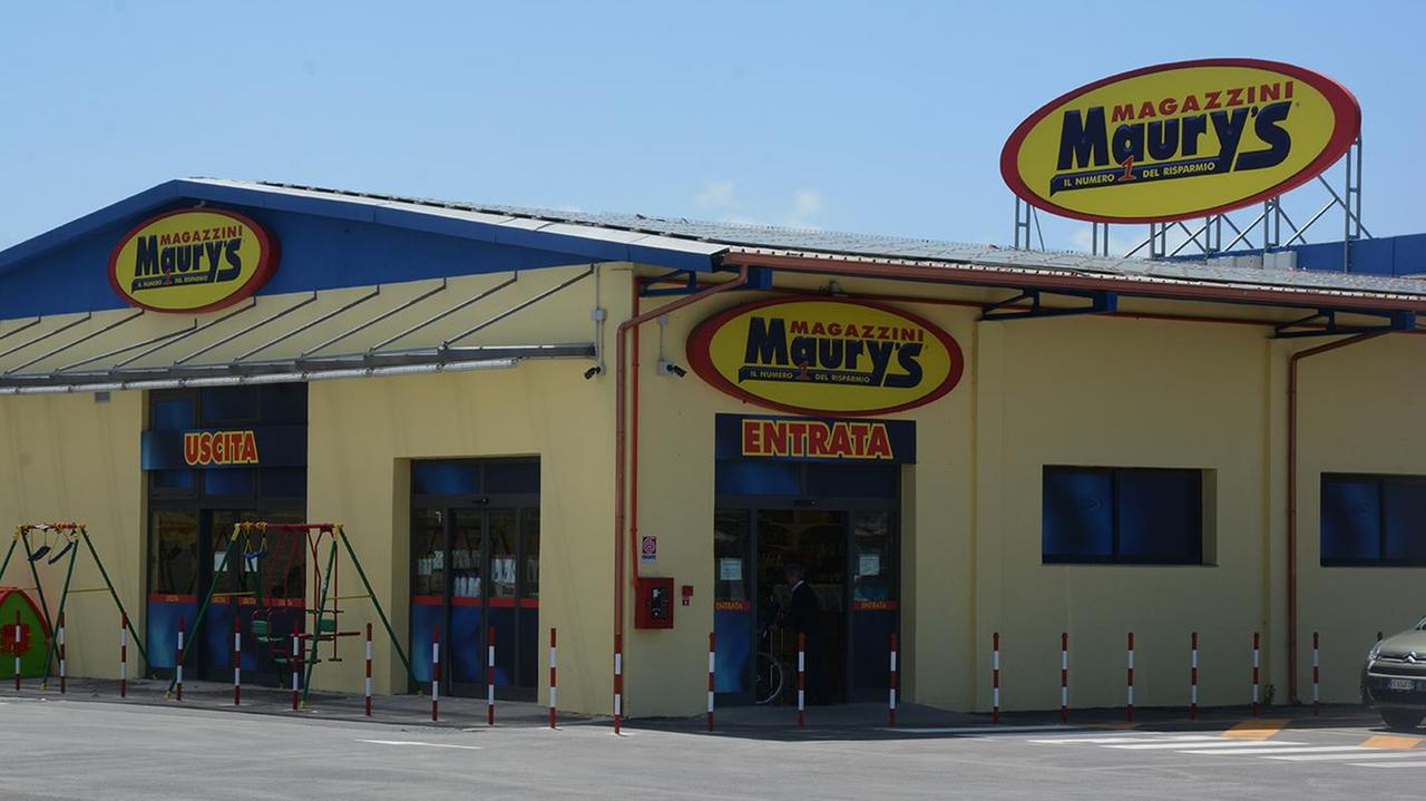 Il supermarket Maury's nella zona industriale