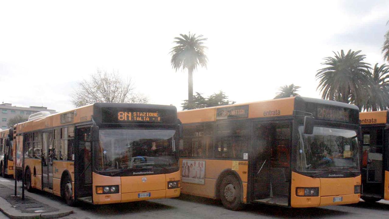 Con l'orario estivo dalla stazione partirà un bus ogni 7 minuti (foto d'archivio)