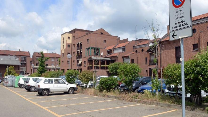 Parcheggi riservati all'Ausl di Modena: Torrenova si ribella