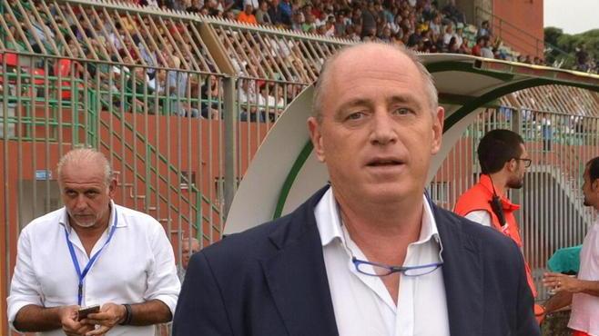 Lucchese, servono 2 calciatori in ogni reparto