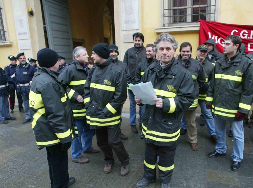 Vigili del fuoco: «Mancano uomini e mezzi» 