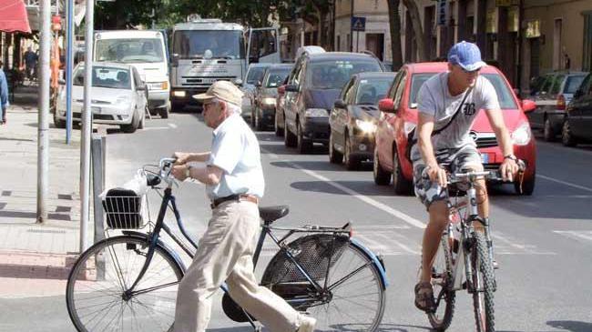 Biciclette in città (foto Paolo Barlettani)