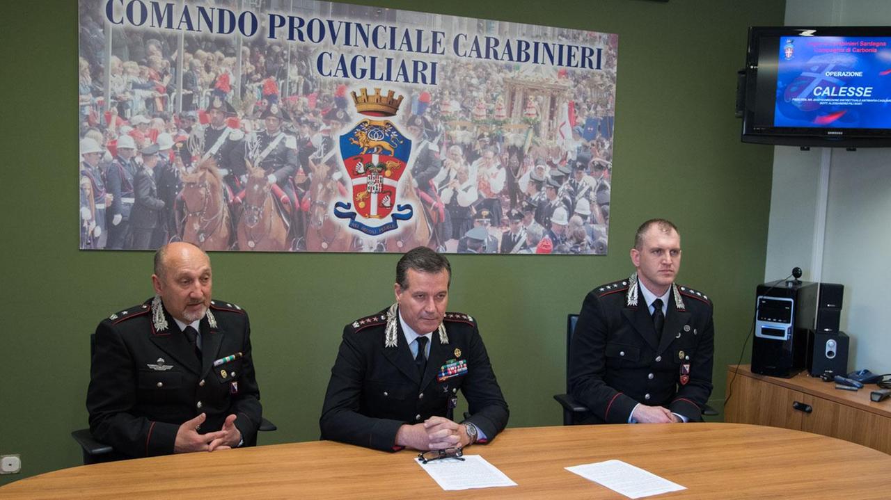 Da sinistra il maggiore Giuseppe Licari, il colonnello Salvatore Cagnazzo e il capitano Massimo Fornasier (foto Mario Rosas)