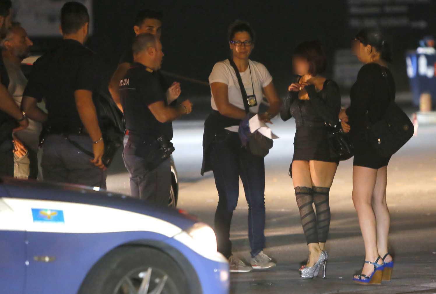 Controlli anti-prostituzione (archivio)