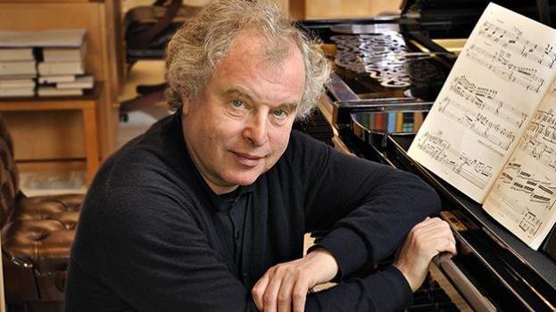 András Schiff, pianoforte e bacchetta al Valli