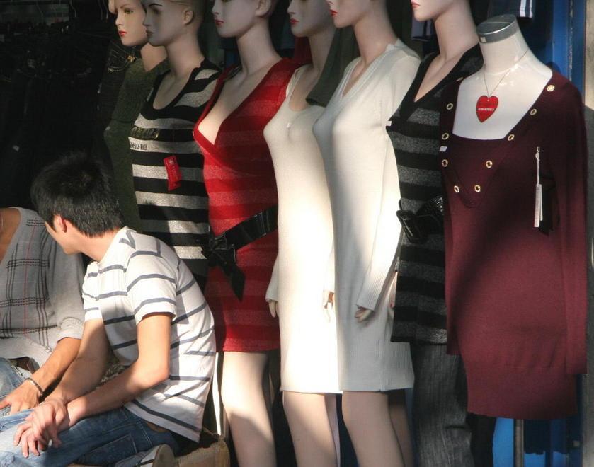 Sale l’export, si fermano le confezioni 