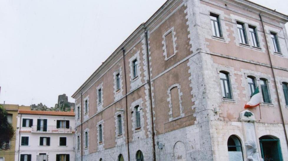 In Comune poche risorse e tutte per i servizi sociali