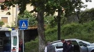 Sbaglia la strada e si schianta in auto Anziano ricoverato