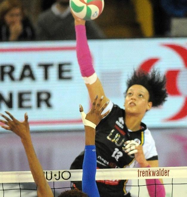 Liu Jo, altra partenza: Valentina Diouf torna a Busto Arsizio 