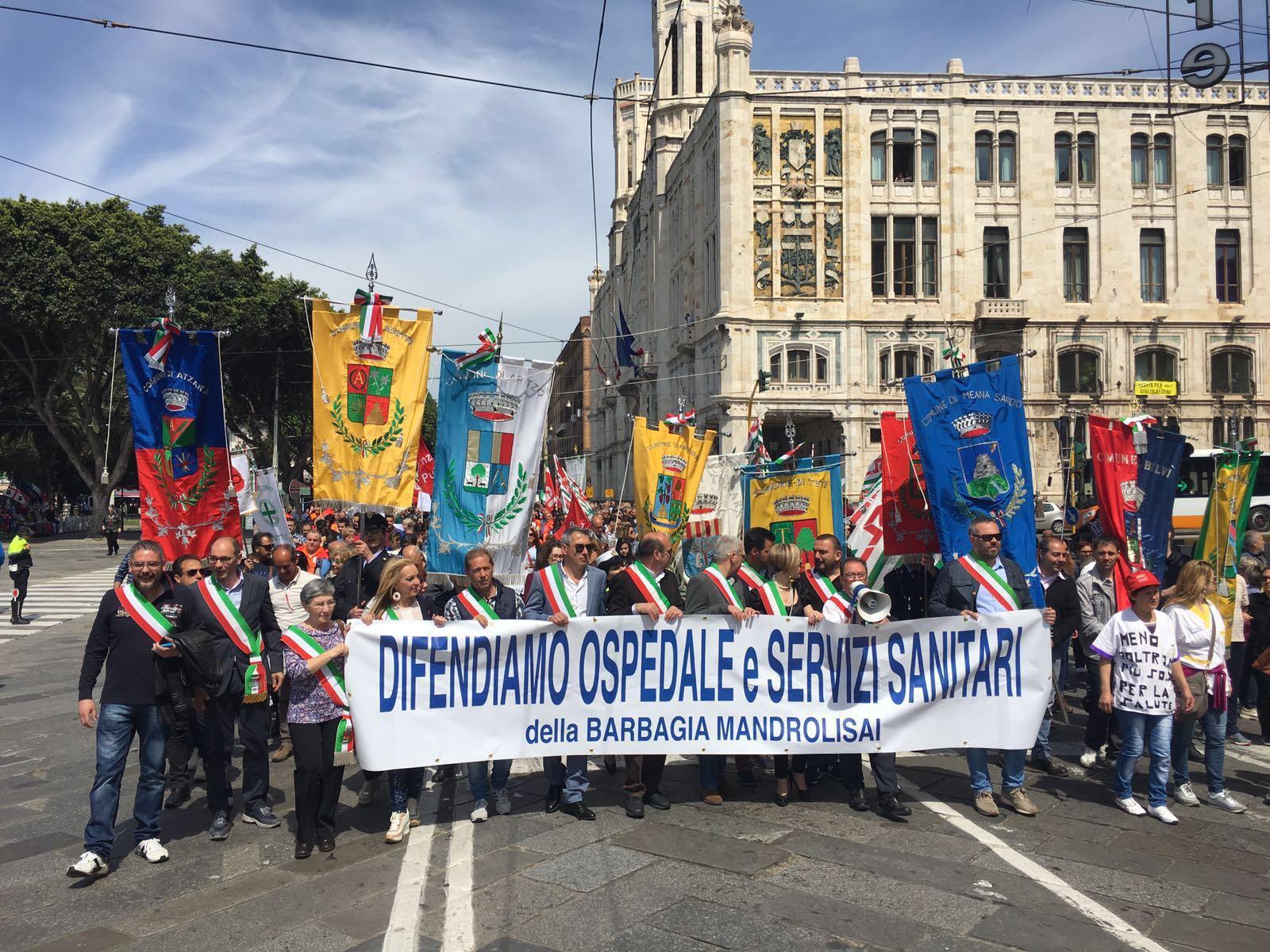 Corteo di sindaci da Mandrolisai, Barbagi e Barigadu (foto Mario Rosas)