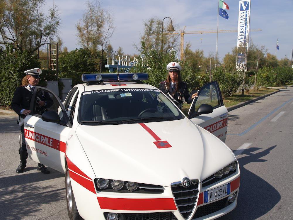 I vigili urbani di Pietrasanta