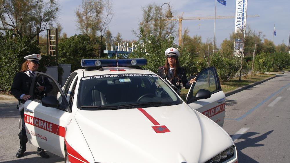 I vigili urbani di Pietrasanta