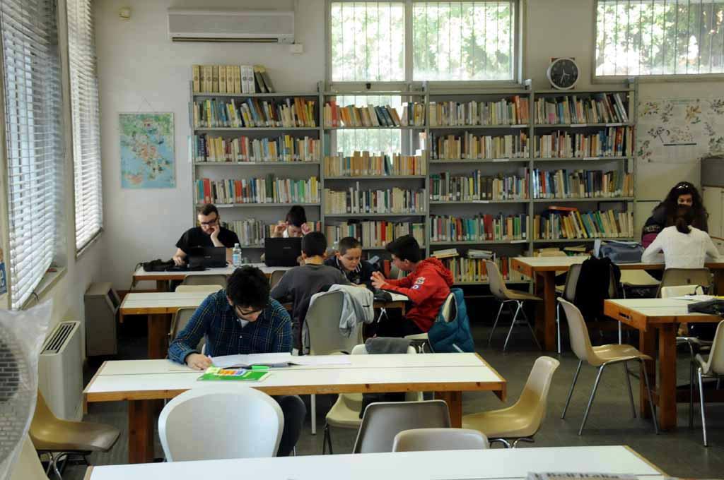 La biblioteca di Avenza