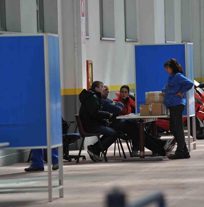 Alta l’affluenza e due candidati vengono alle mani