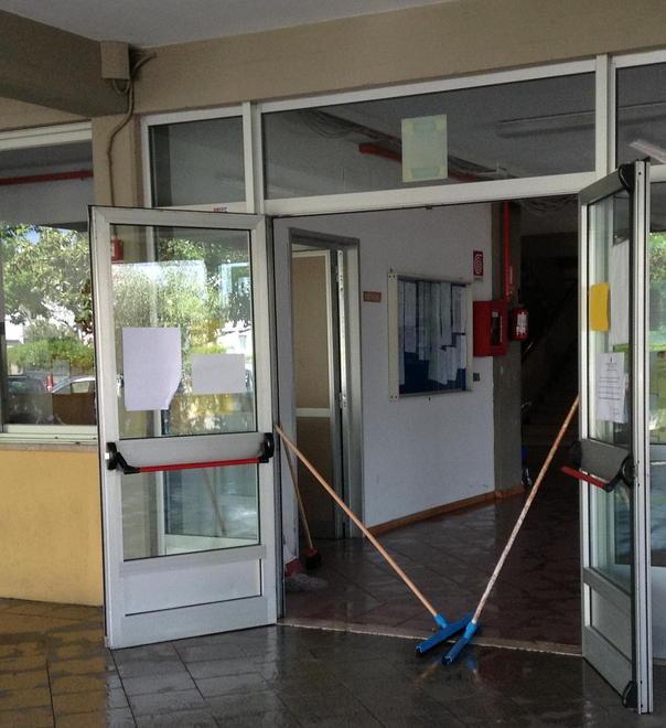Scuola chiusa un giorno per un guasto alla rete idrica