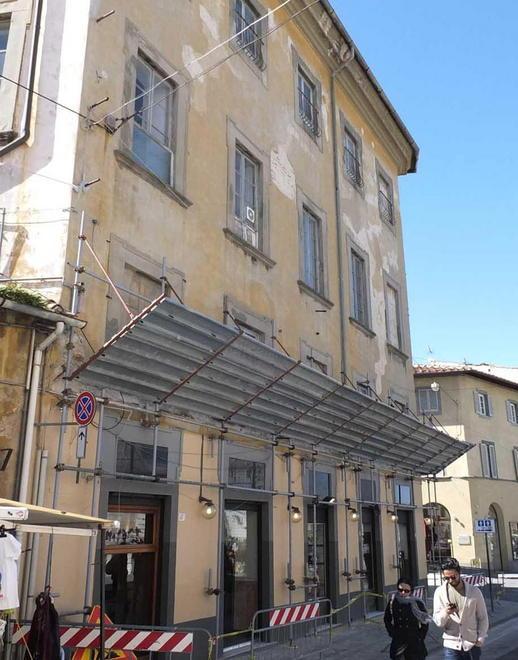 Trovatelli e palazzi di via Zamenhof nuove prove di vendita 