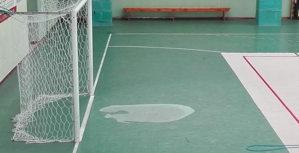 Perticale ancora chiuso, ma il linoleum è in arrivo 