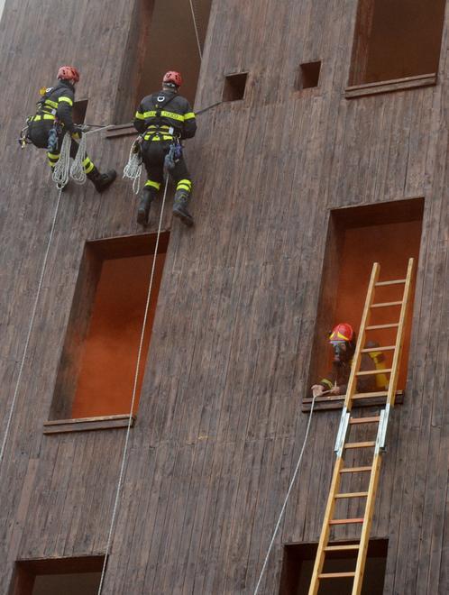 Vigili del fuoco, parte la protesta 