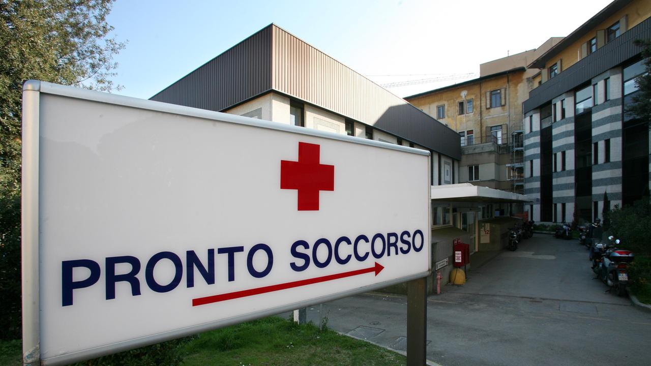 L'ingresso del pronto soccorso dell'ospedale di Careggi a Firenze (Foto Massimo Sestini)