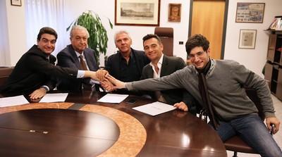 La firma dell'accordo (Foto di Laura Rovellini)