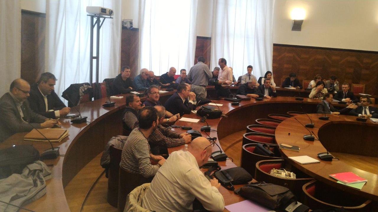 I partecipanti alla riunione di ieri al Mise
