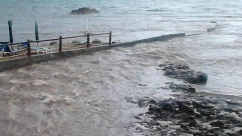 Un passato sversamento sul lungomare di Rosignano