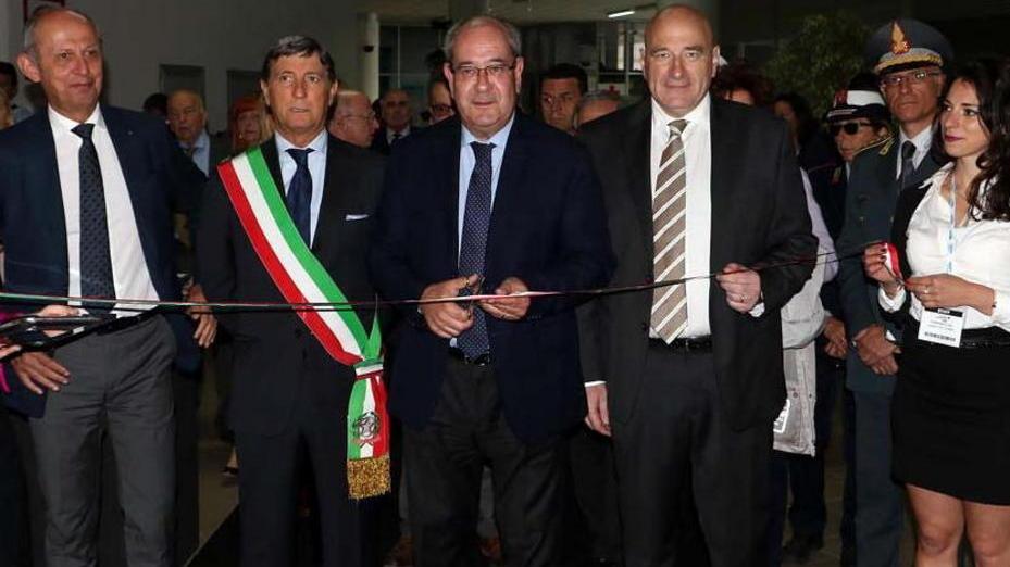 La fiera si apre ricordando le vittime del marmo