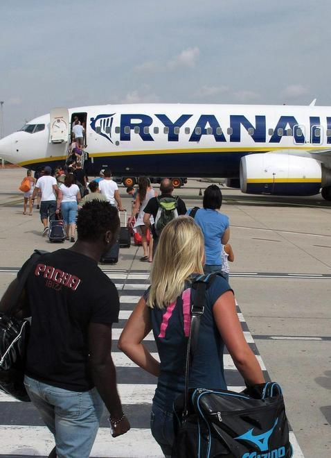 La fuga di Ryanair, Alghero ha perso il 37% di passeggeri 