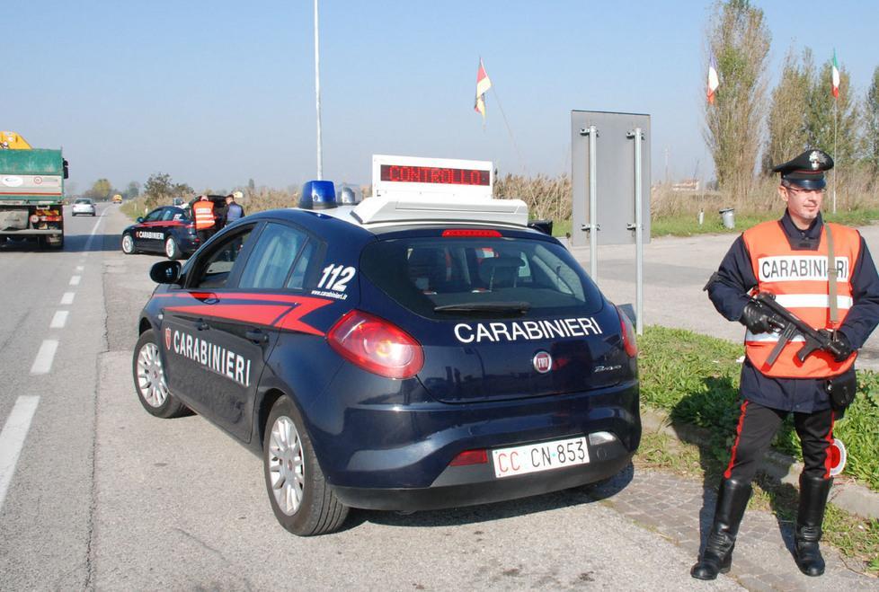Evade due volte dai domiciliari: arrestato