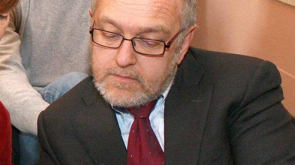 «Vogliono che il Palaspecchi resti così»