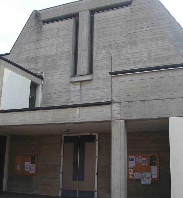 Furto in chiesa, candeliere rubato 