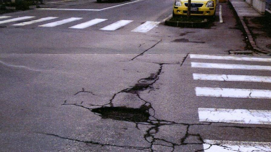 «Buche nelle strade di Modena: si deve fare di più»