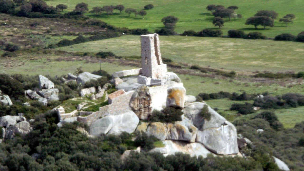 Il castello di Pedres, una delle mete di Monumenti aperti