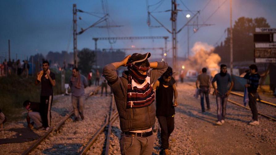 Sette fotografi al fronte per l’esodo dei profughi
